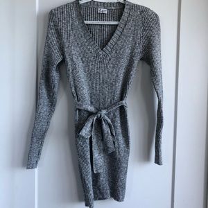 Thyme maternity ribbed v-neck sweater